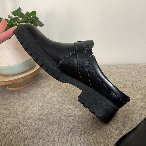 Leather lug sole Merrell Clogs with buckle, Size 8.5 - Picture 11 of 11